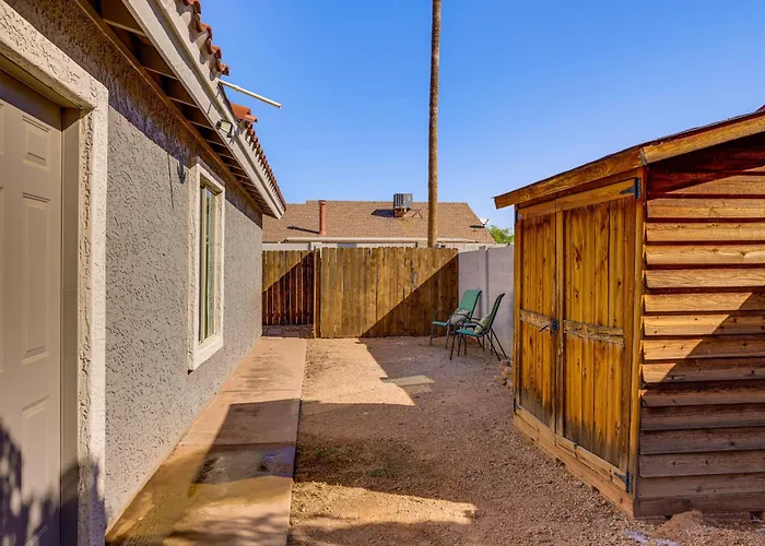 6 Mi To State Farm Stadium! Casita Escape W/ Yard Apartment Peoria