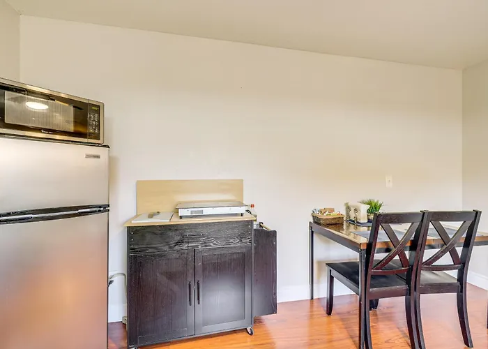 Apartment 6 Mi To State Farm Stadium! Casita Escape W/ Yard
