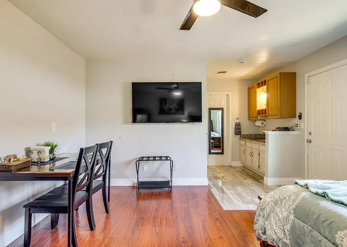 6 Mi To State Farm Stadium! Casita Escape W/ Yard Peoria